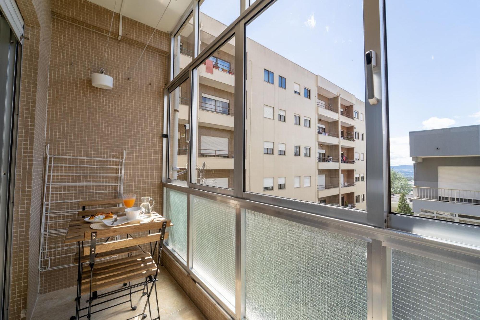 Alvares Araujo - Apartamento Familiar Perto Da Estacao De Comboios Braga Exterior photo